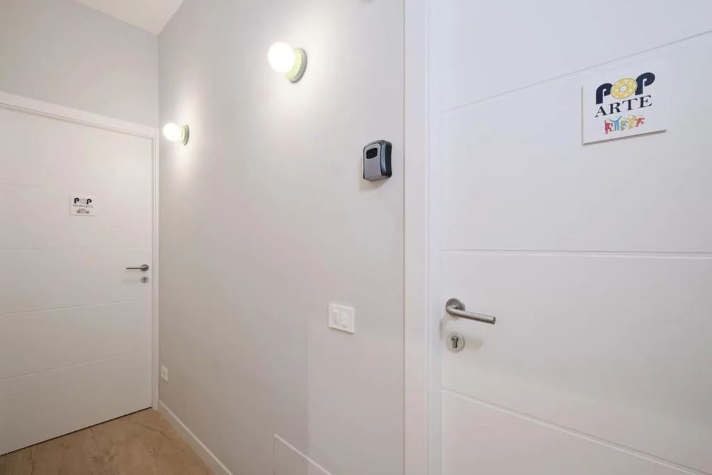 Double Room with Private Bathroom — Pop Domus Guest House o Affittacamere