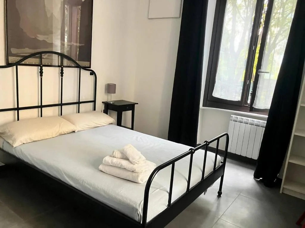 Camera Matrimoniale con Bagno Privato — Porta Susa Rooms