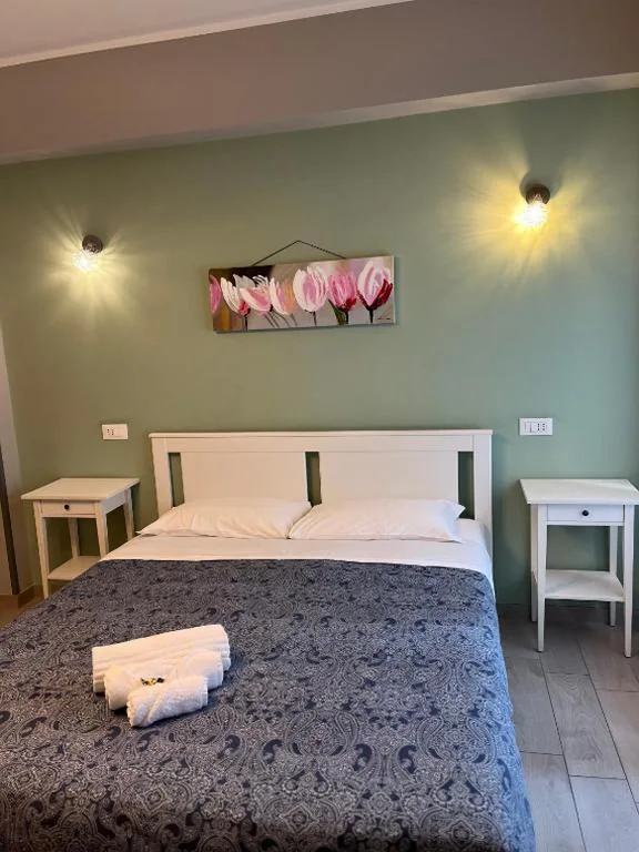 Camera Matrimoniale con Bagno Privato — Pretty Tiburtina Room