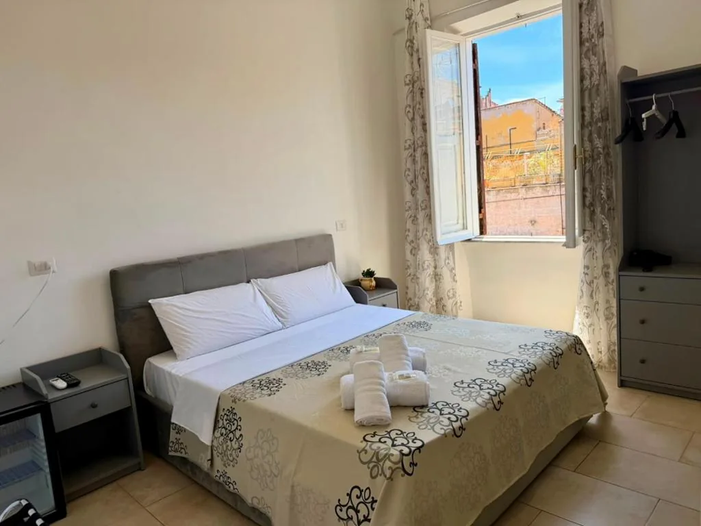 Double Room with Private Bathroom — Raynova