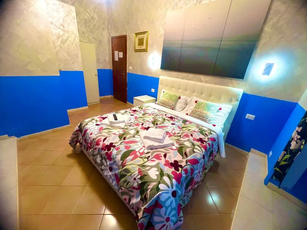 Camera Matrimoniale con Bagno Privato — Relaxon Guest House