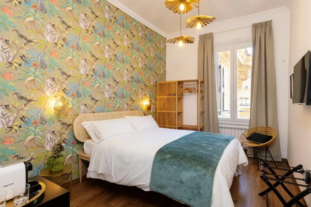 Double Room with Private Bathroom — Risorgimento 55