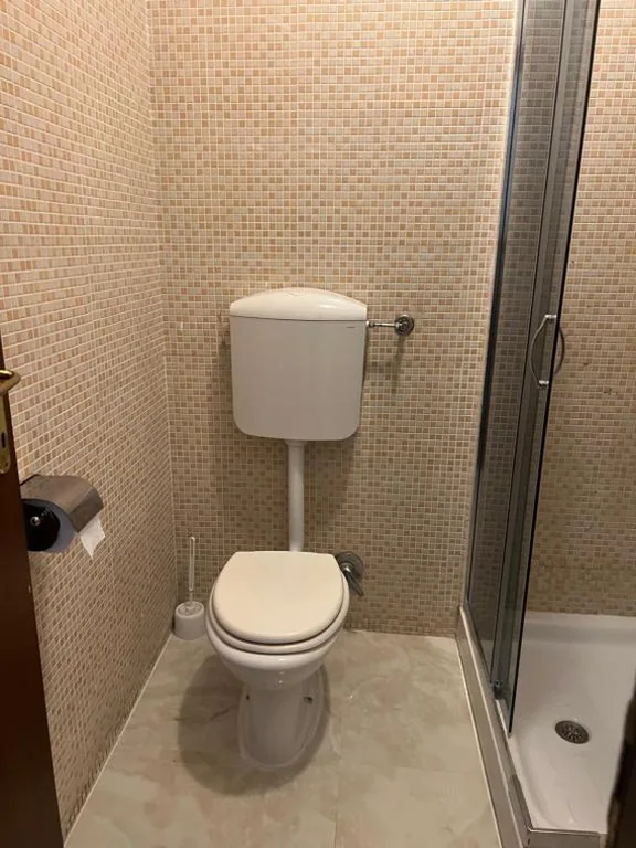 Double Room with Private Bathroom — Roma Guest House