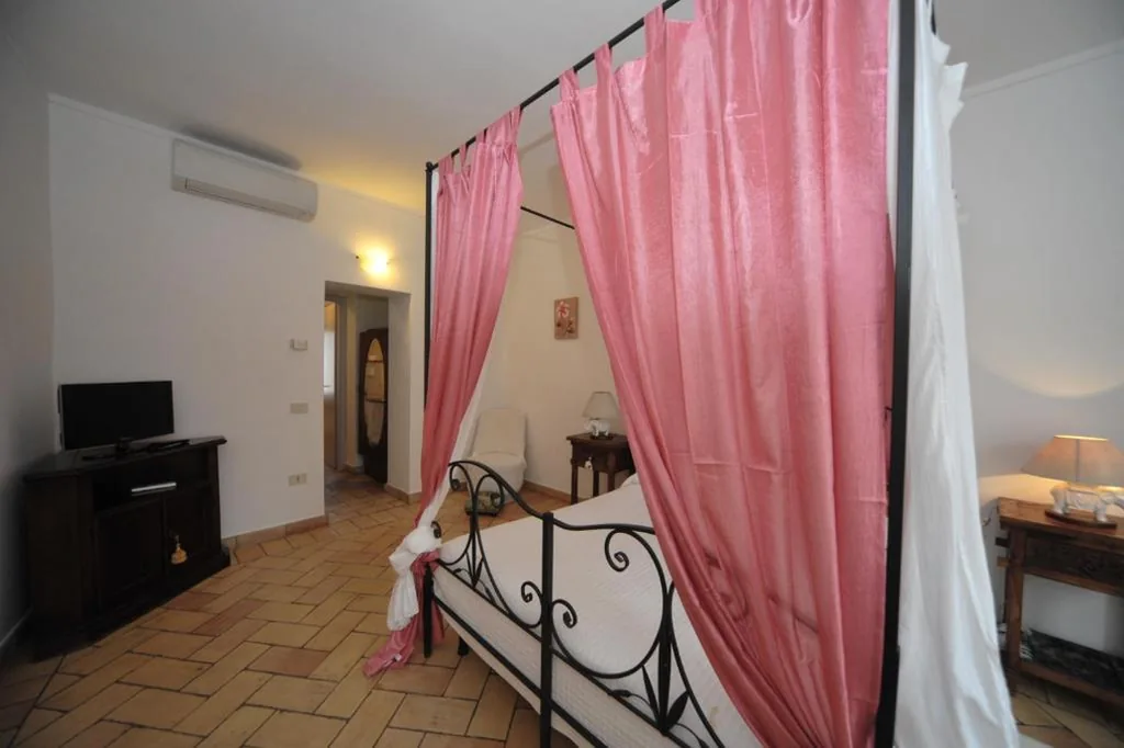 Camera Matrimoniale con Bagno Privato — Romantica Pucci