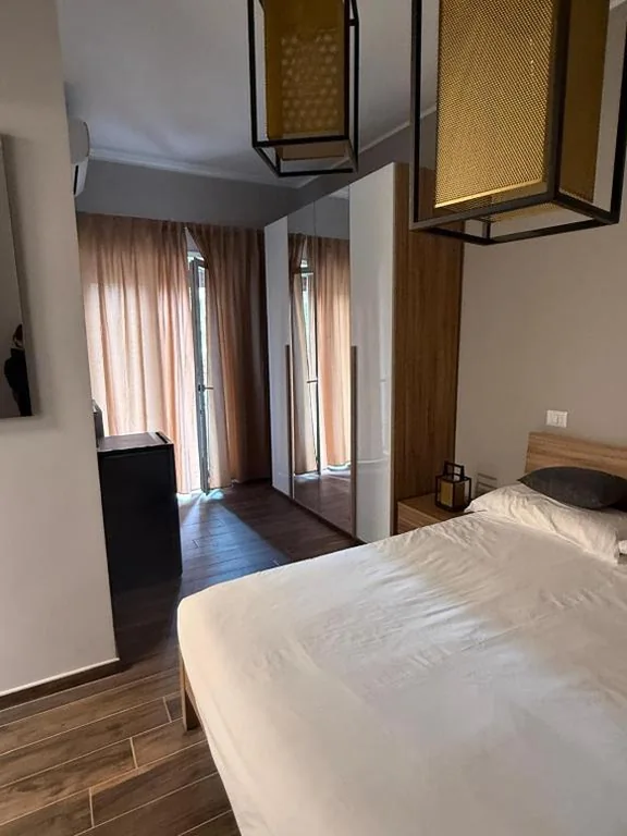 Camera Matrimoniale con Bagno Privato — Rondinini Flam
