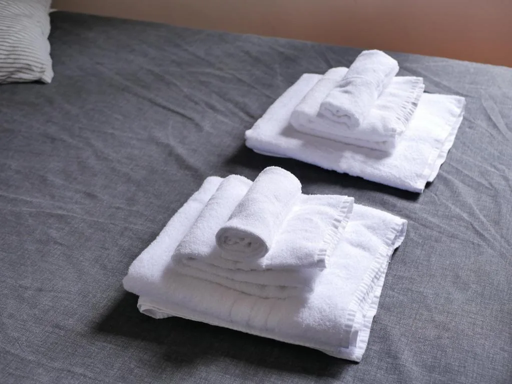 Camera Matrimoniale con Bagno Privato — Rooms Piramide