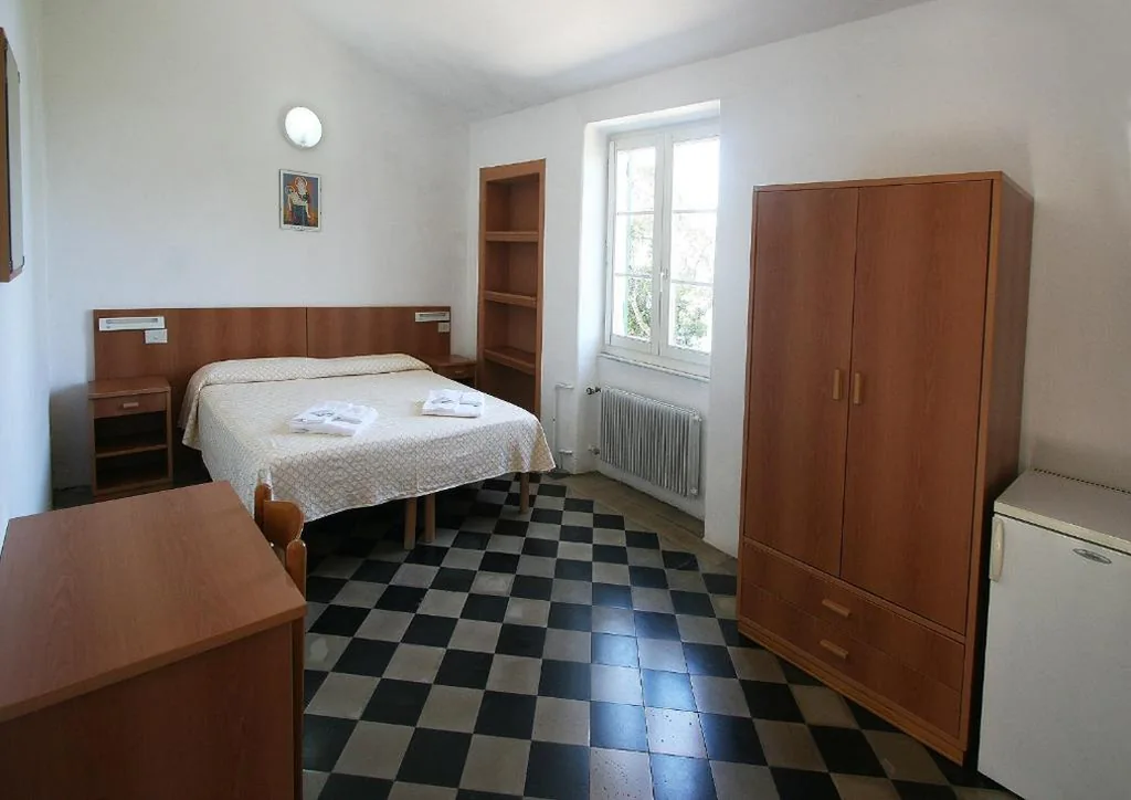 Camera Matrimoniale con Bagno Privato — Santuario NS Soviore Cinque Terre