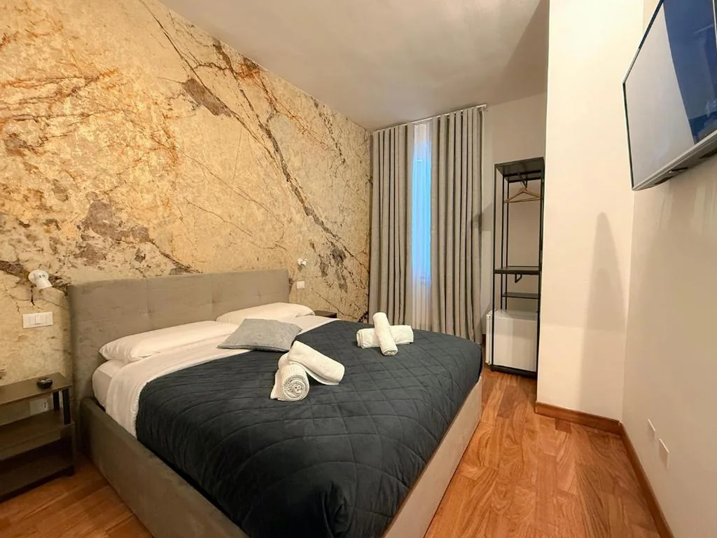 Camera Matrimoniale con Bagno Privato — Sofia guest house