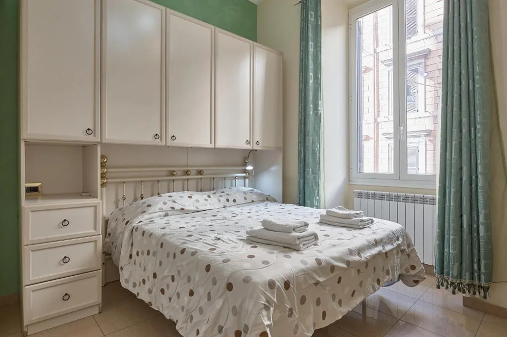 Double Room with Private Bathroom — Stop Termini