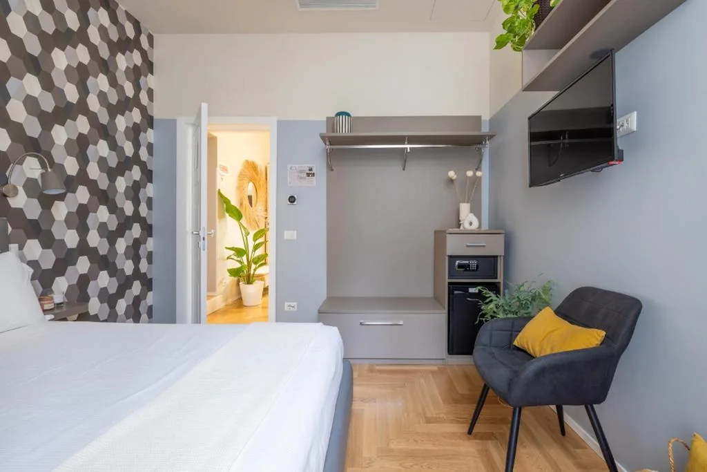 Camera Matrimoniale con Bagno Privato — Suites Romae Rex
