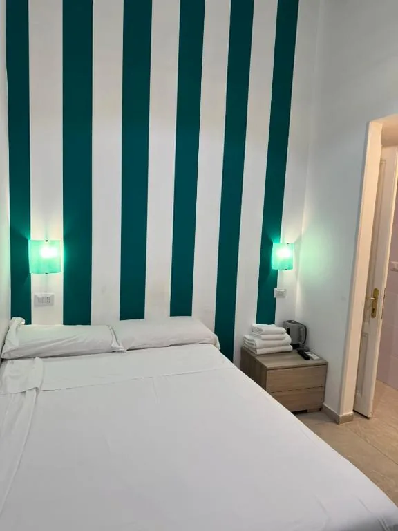 Double Room with Private Bathroom — TERMINI STAR