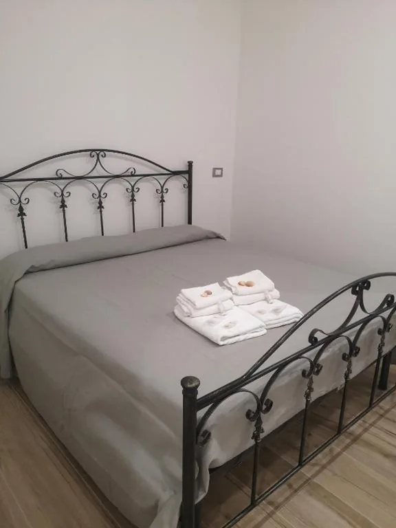 Camera Matrimoniale con Bagno Privato — Terracina Holiday Succursale