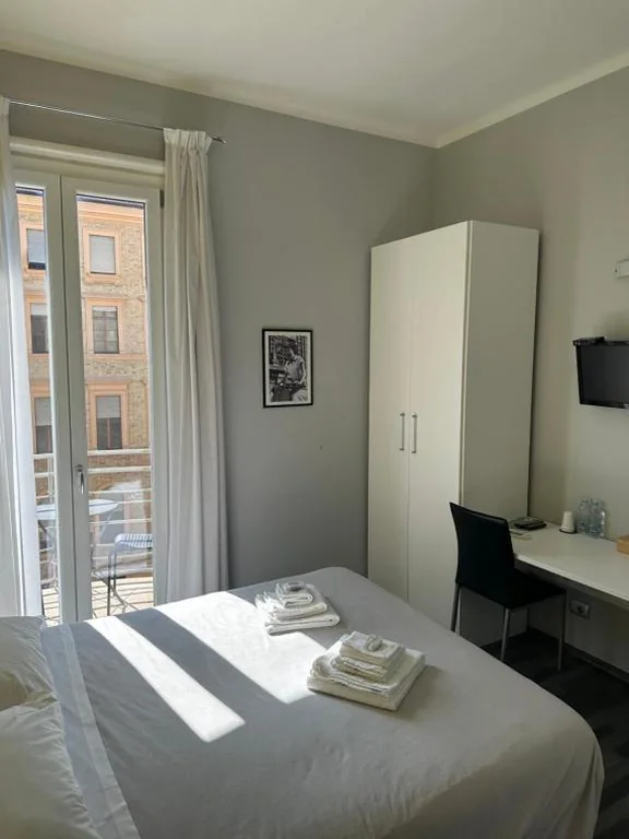 Camera Matrimoniale con Bagno Privato — The Manzoni