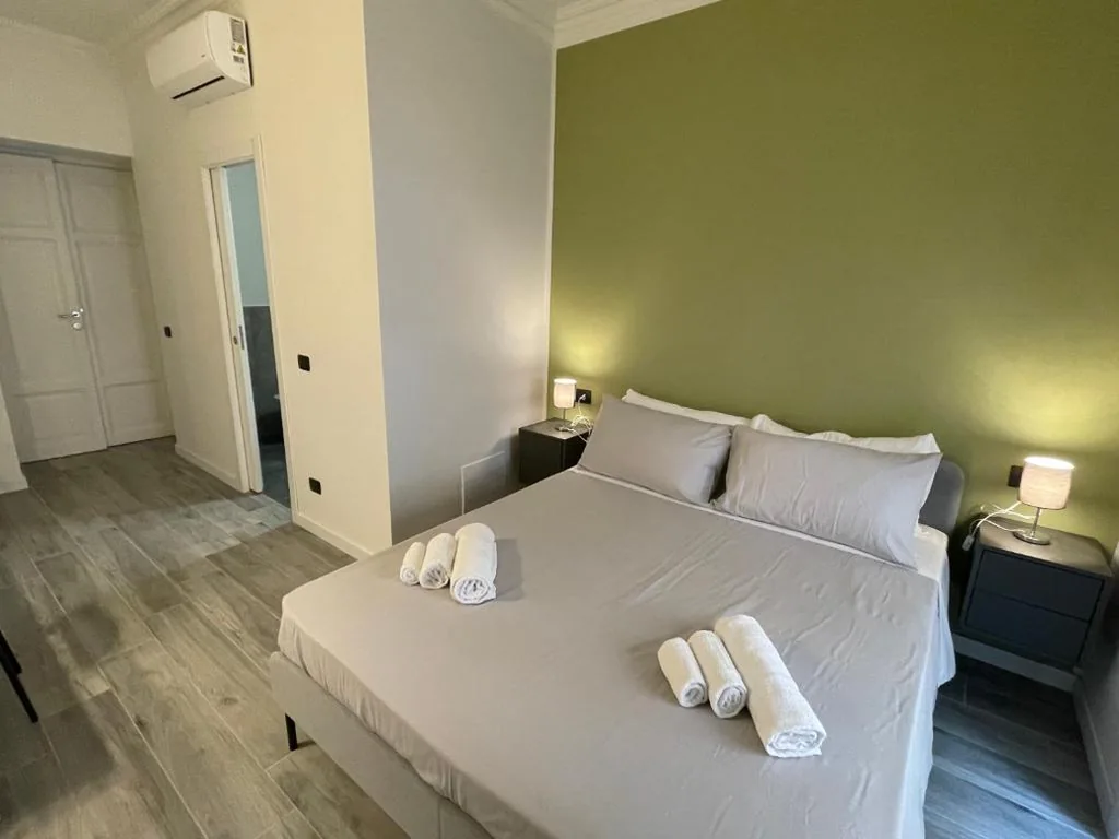 Camera Matrimoniale con Bagno Privato — This must be the place Rome Guesthouse