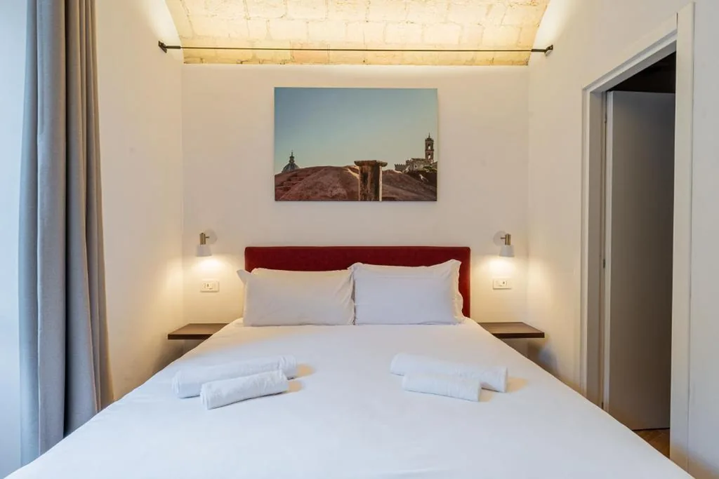 Double Room with Private Bathroom — Urban Vatican Rooms