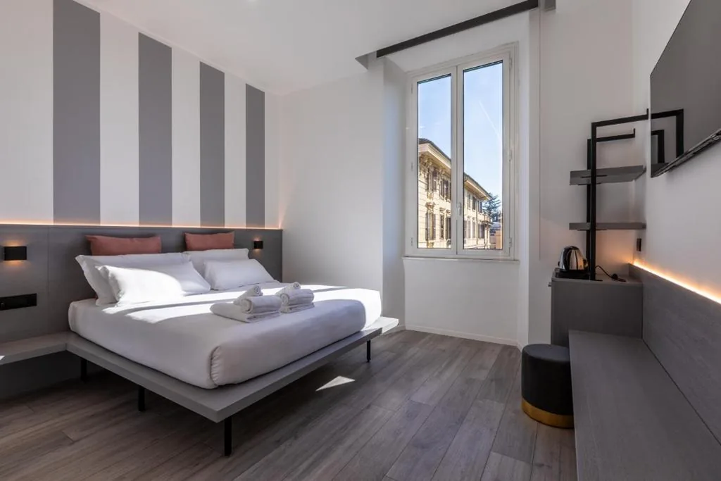 Camera Matrimoniale con Bagno Privato — Veneto Suite Roma