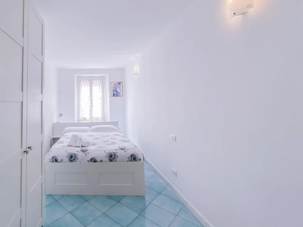 Camera Matrimoniale con Bagno Privato — Viadeibanchi