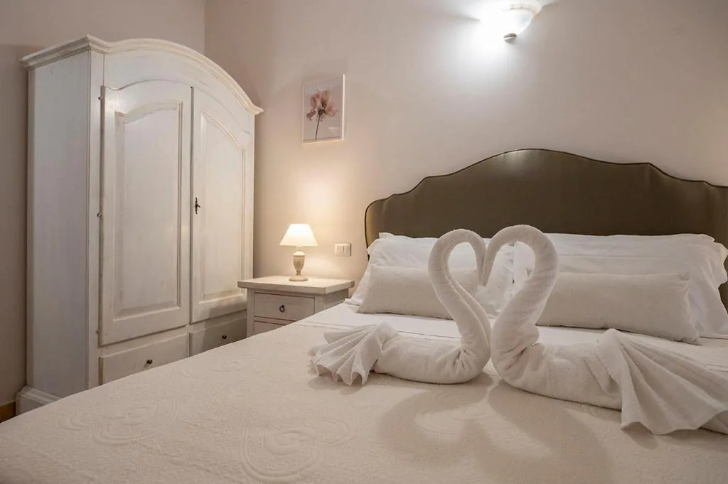 Camera Matrimoniale con Bagno Privato — Vico d’Ercole