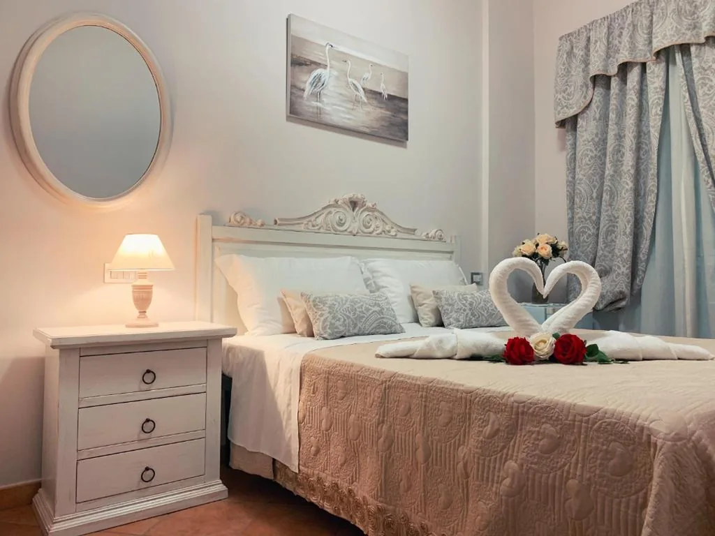 Camera Matrimoniale con Bagno Privato — Vico d’Ercole