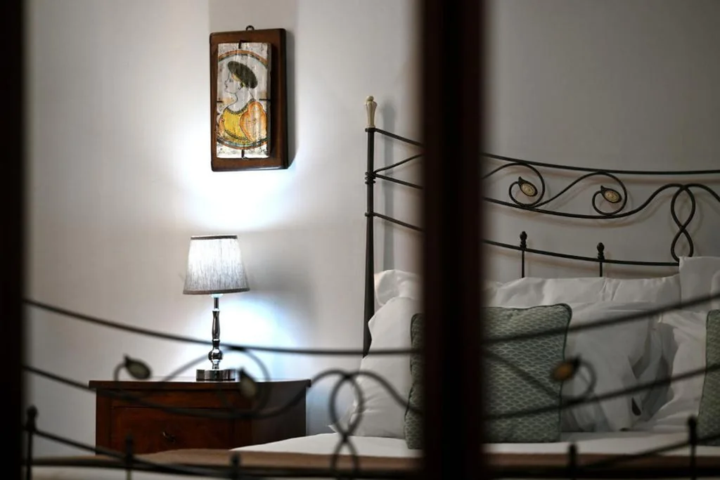 Double Room with Private Bathroom — Vicolo dell’Aquila – Residenze Romanae