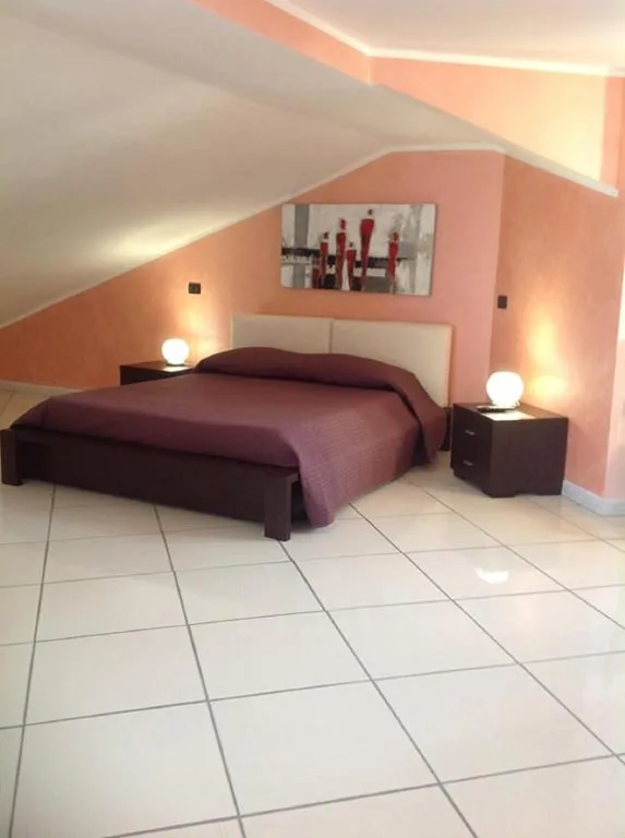 Double Room with Private Bathroom — Villa Sara B&B