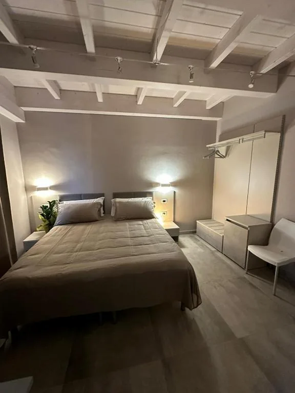 Double Room with Private Bathroom — Volsci Rooms