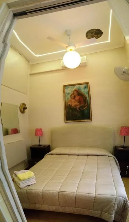 Double Room with Private Bathroom — walter romarooms