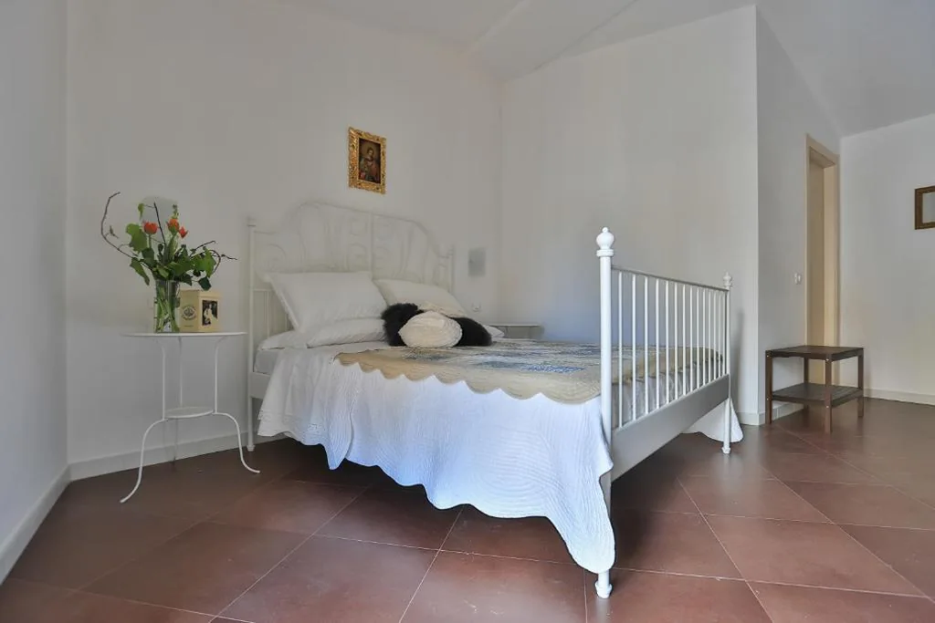 Double Room with Balcony — Affittacamere Le Giare