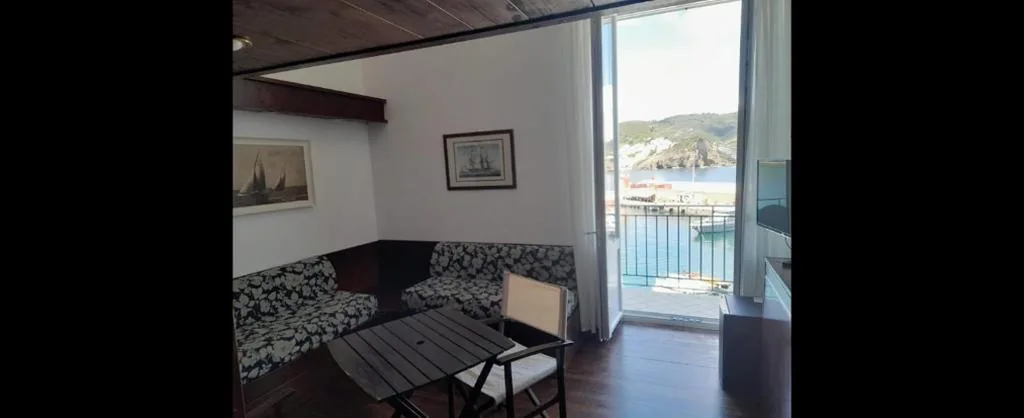 Camera Matrimoniale con Balcone — Al Mari Suites