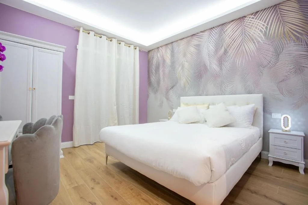 Double Room with Balcony — Appia – Regina Viarum B&B