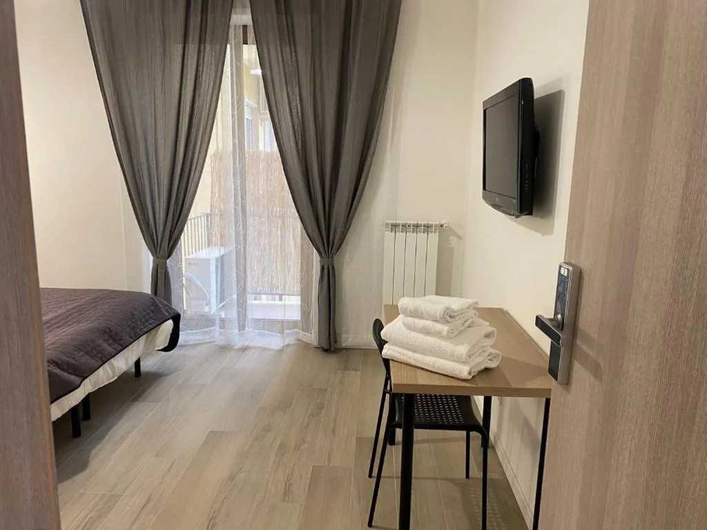 Double Room with Balcony — B8 wang