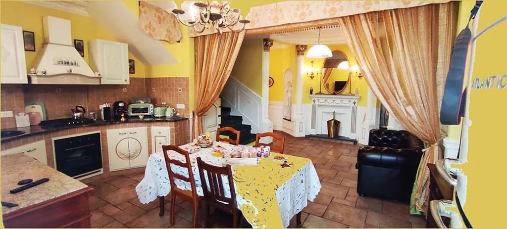 Camera Matrimoniale con Balcone — Bed And Breakfast SOPRANOS