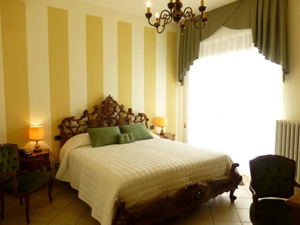 Camera Matrimoniale con Balcone — Belvedere Bike Hotel