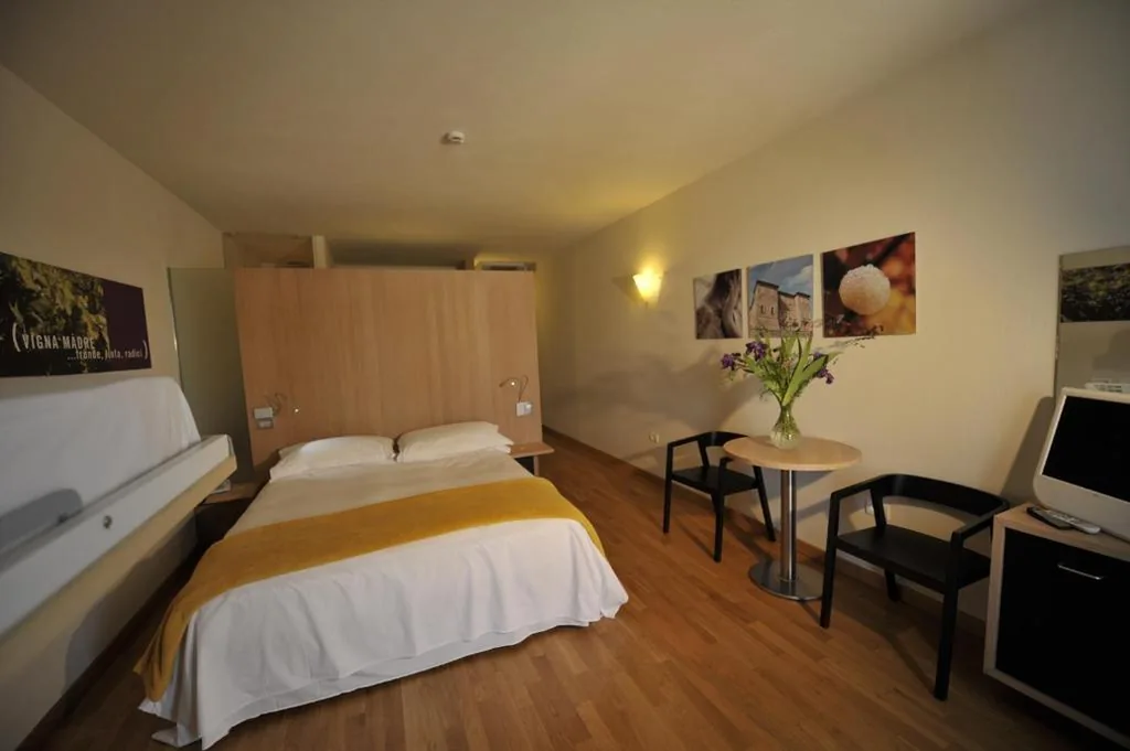 Double Room with Balcony — Ca’ Del Lupo