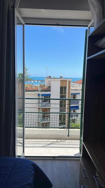 Camera Matrimoniale con Balcone e Vista Mare — Hotel Esperia