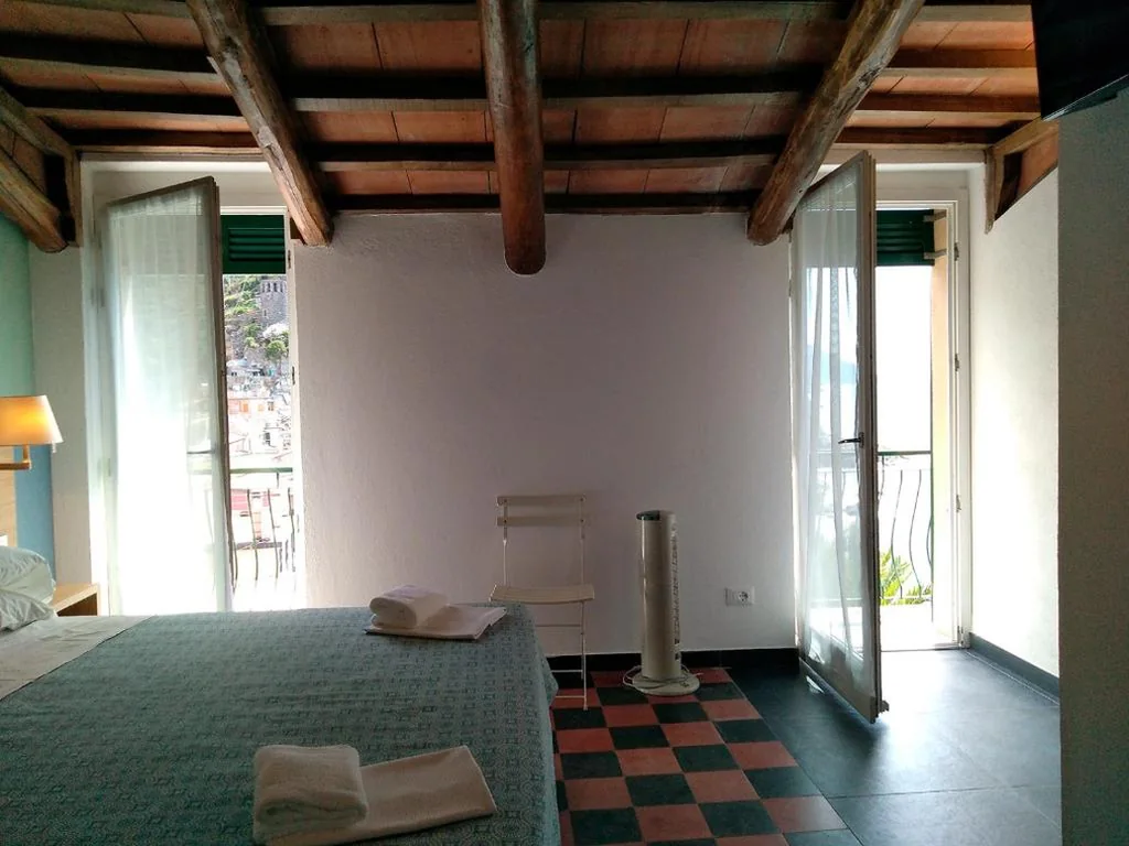 Camera Matrimoniale con Balcone e Vista Mare — Hotel Gianni Franzi