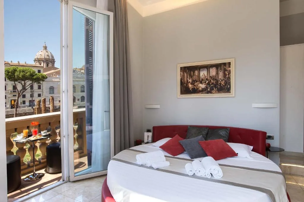 Double Room with Balcony and View — Pantheon Caesar Relais