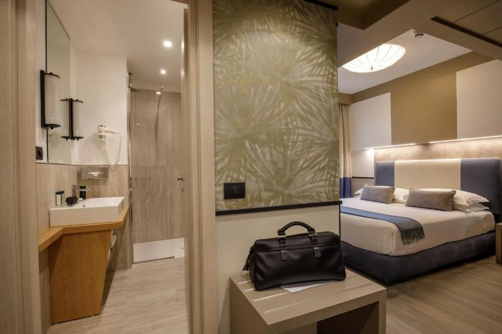 Double Room with Balcony — Hotel Domidea