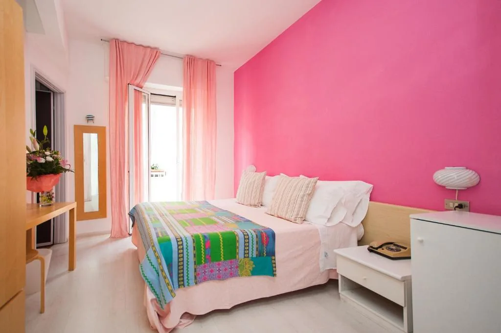 Camera Matrimoniale con Balcone — Hotel Giongo