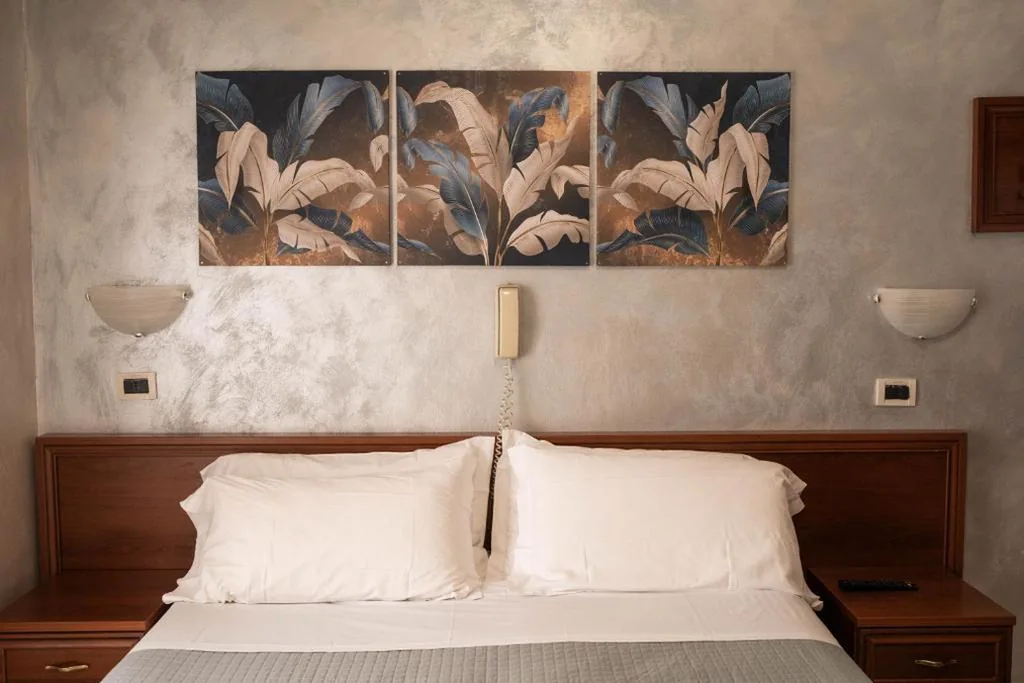 Double Room with Balcony — Hotel Marconi