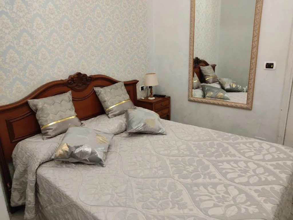Camera Matrimoniale con Balcone — Hotel Sanremo