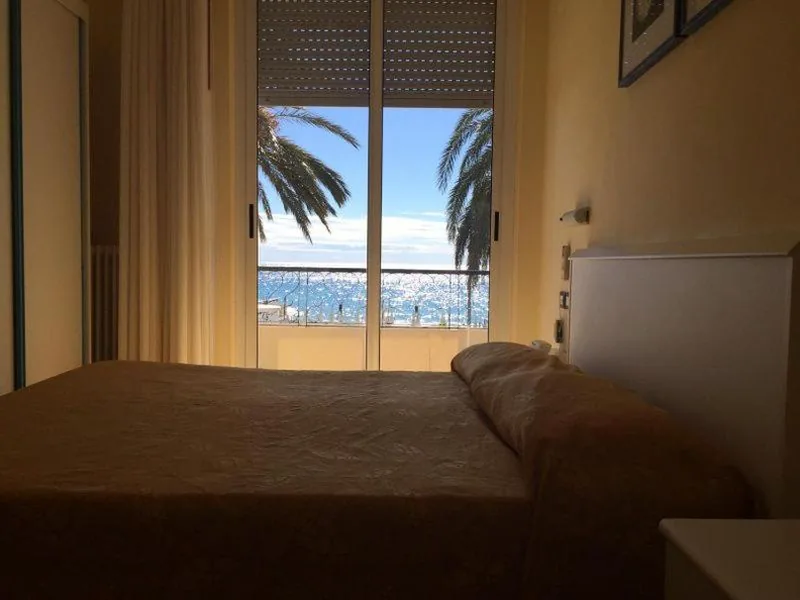 Camera Matrimoniale con Balcone — Hotel Solemare