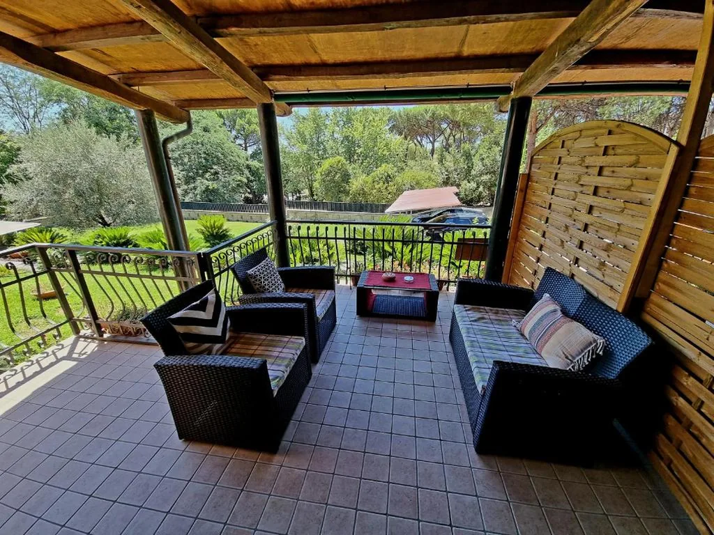 Camera Matrimoniale con Balcone — Il Casale nel Parco Guesthouse