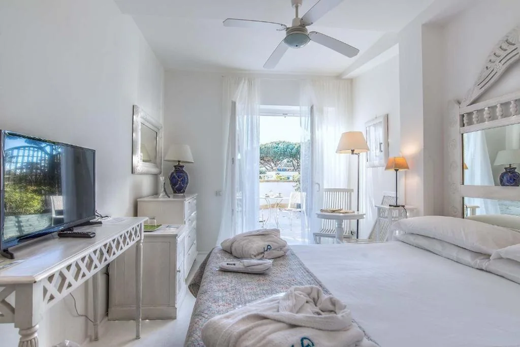 Camera Matrimoniale con Balcone — Il San Francesco Charming Hotel