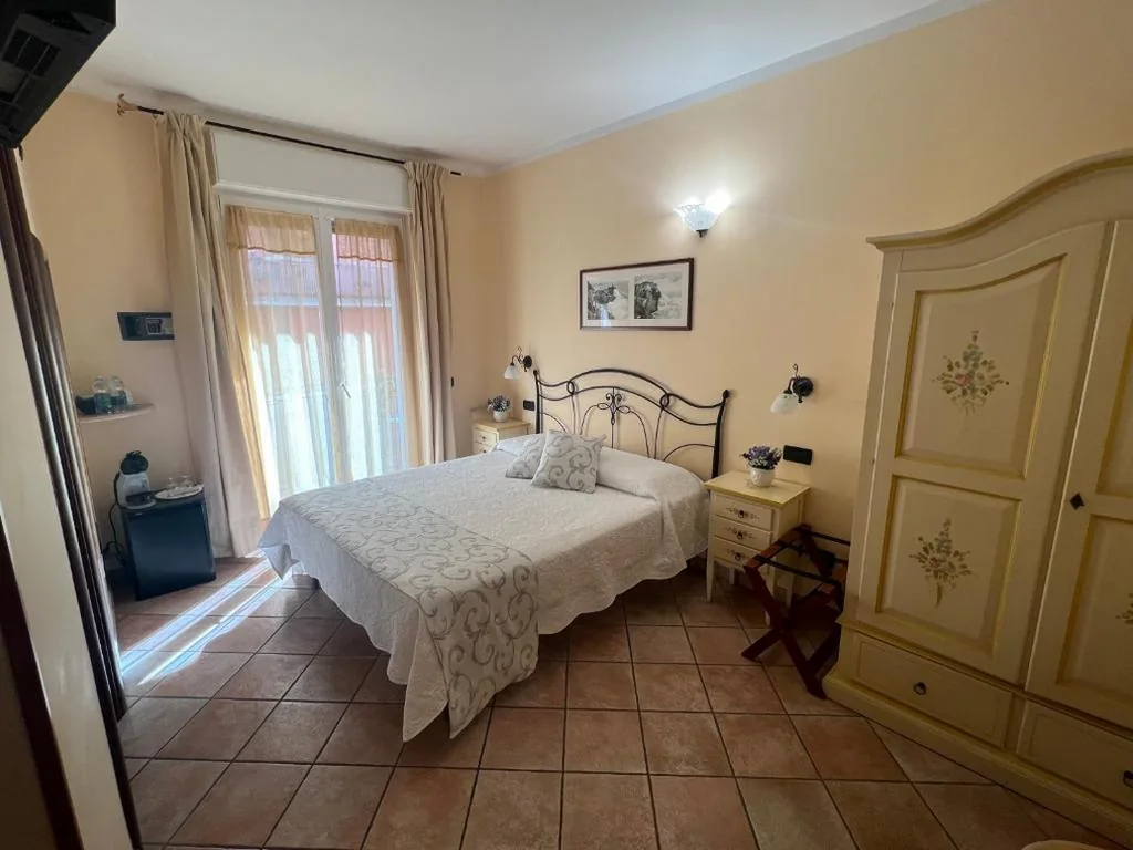Camera Matrimoniale con Balcone — Il Timone Loreto