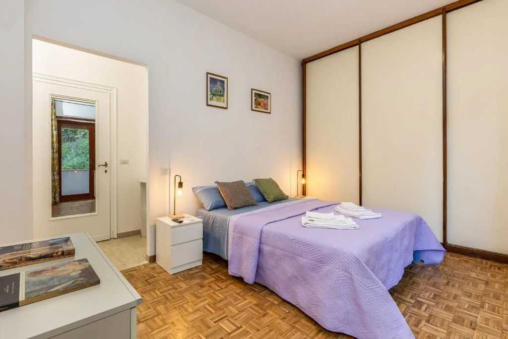 Double Room with Balcony — L aROMA ANTICA