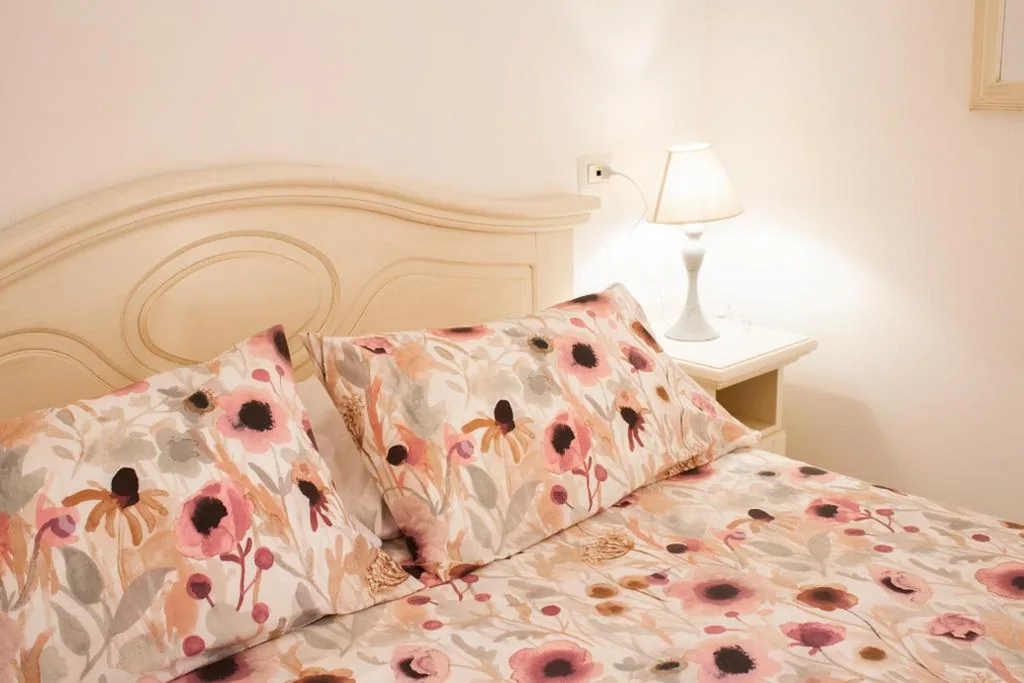Camera Matrimoniale con Balcone — LA CASA DEL SOLE – Beachfront B&B – Anzio