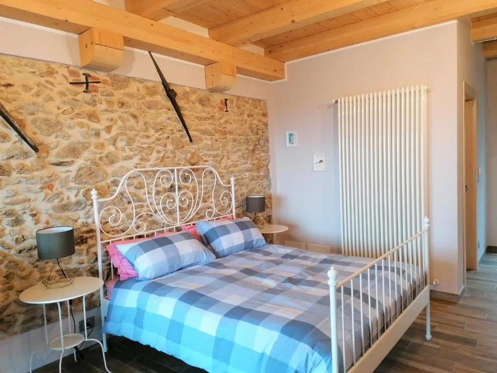 Camera Matrimoniale con Balcone — Le Moie