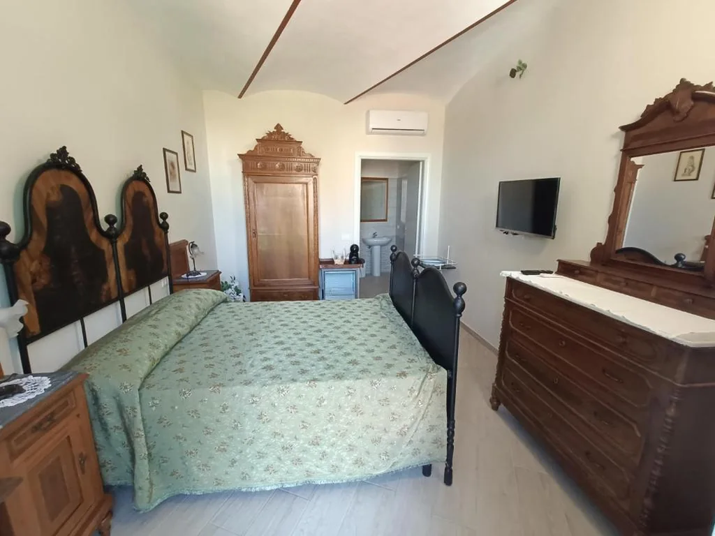 Double Room with Balcony — Locanda della Rocca di Camagna