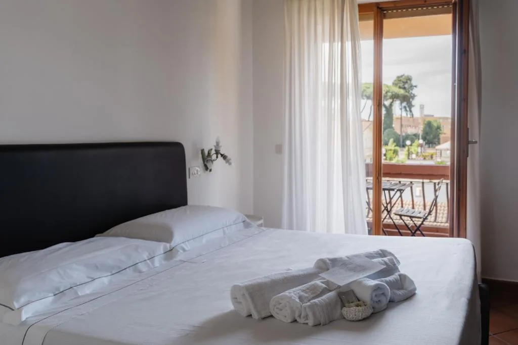 Double Room with Balcony — Mami Sabaudia Hotel